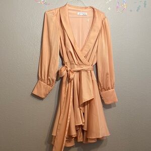 Mac Duggal Size 8 silk mini dress